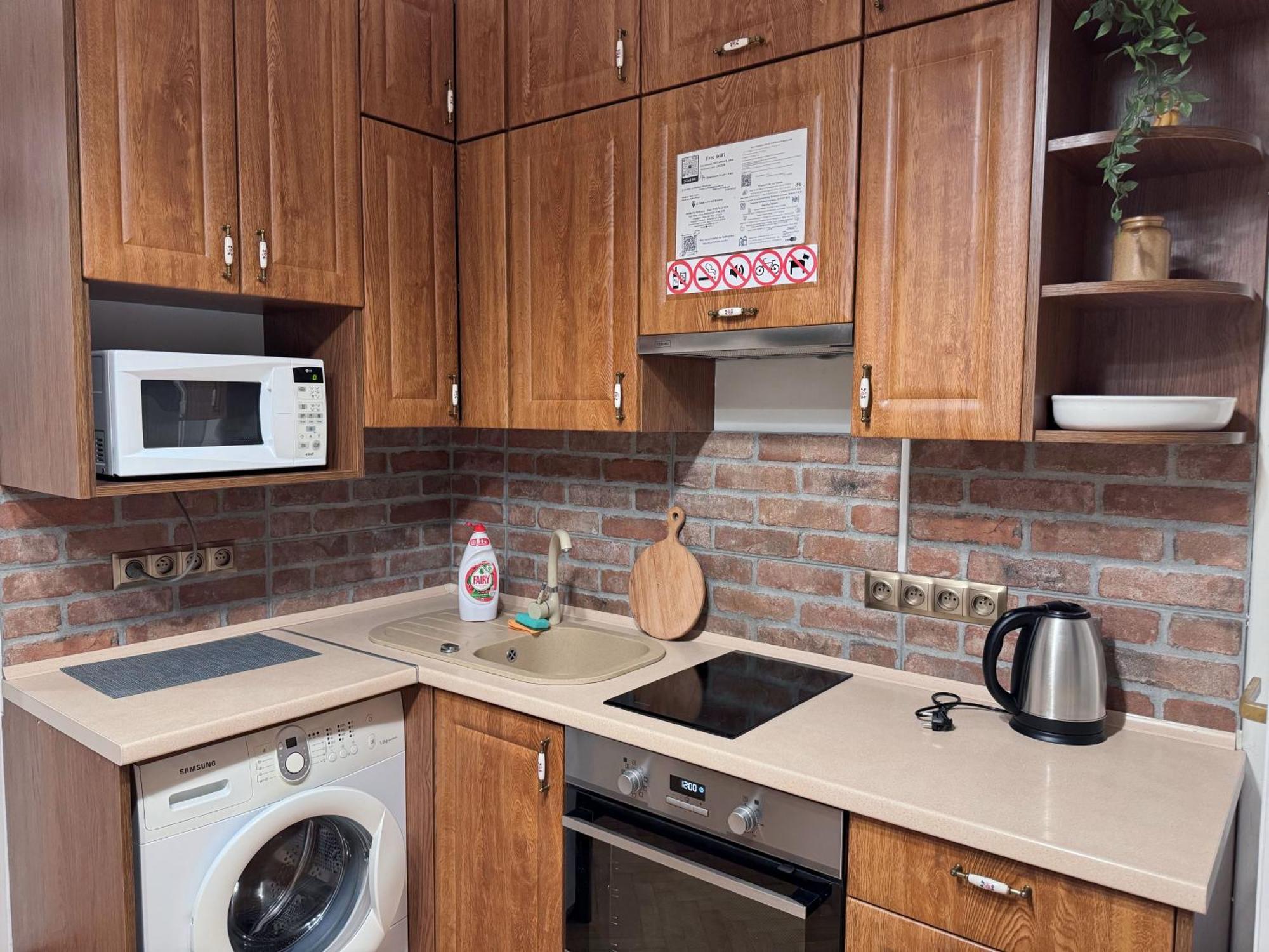 Lorf Hostel&Apartments Краков Экстерьер фото