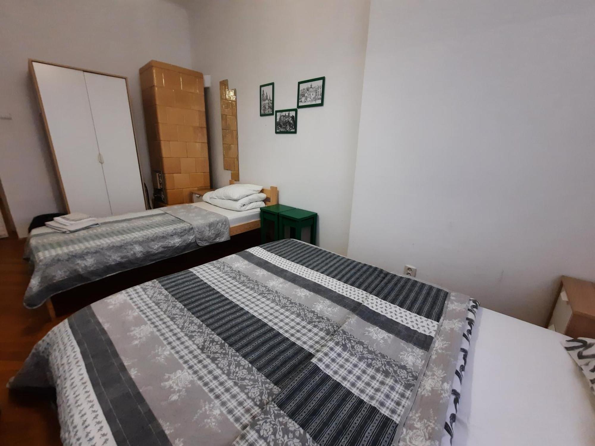 Lorf Hostel&Apartments Краков Экстерьер фото