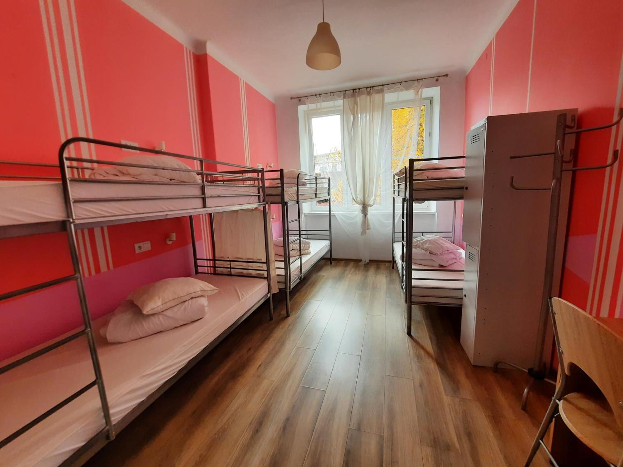 Lorf Hostel&Apartments Краков Экстерьер фото