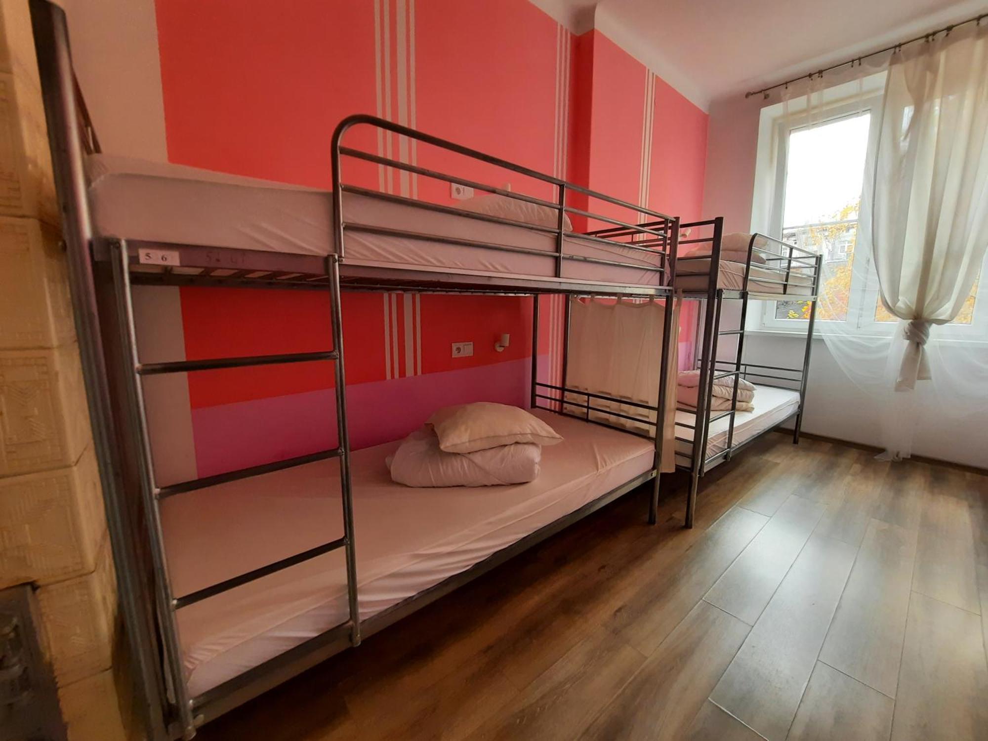 Lorf Hostel&Apartments Краков Экстерьер фото