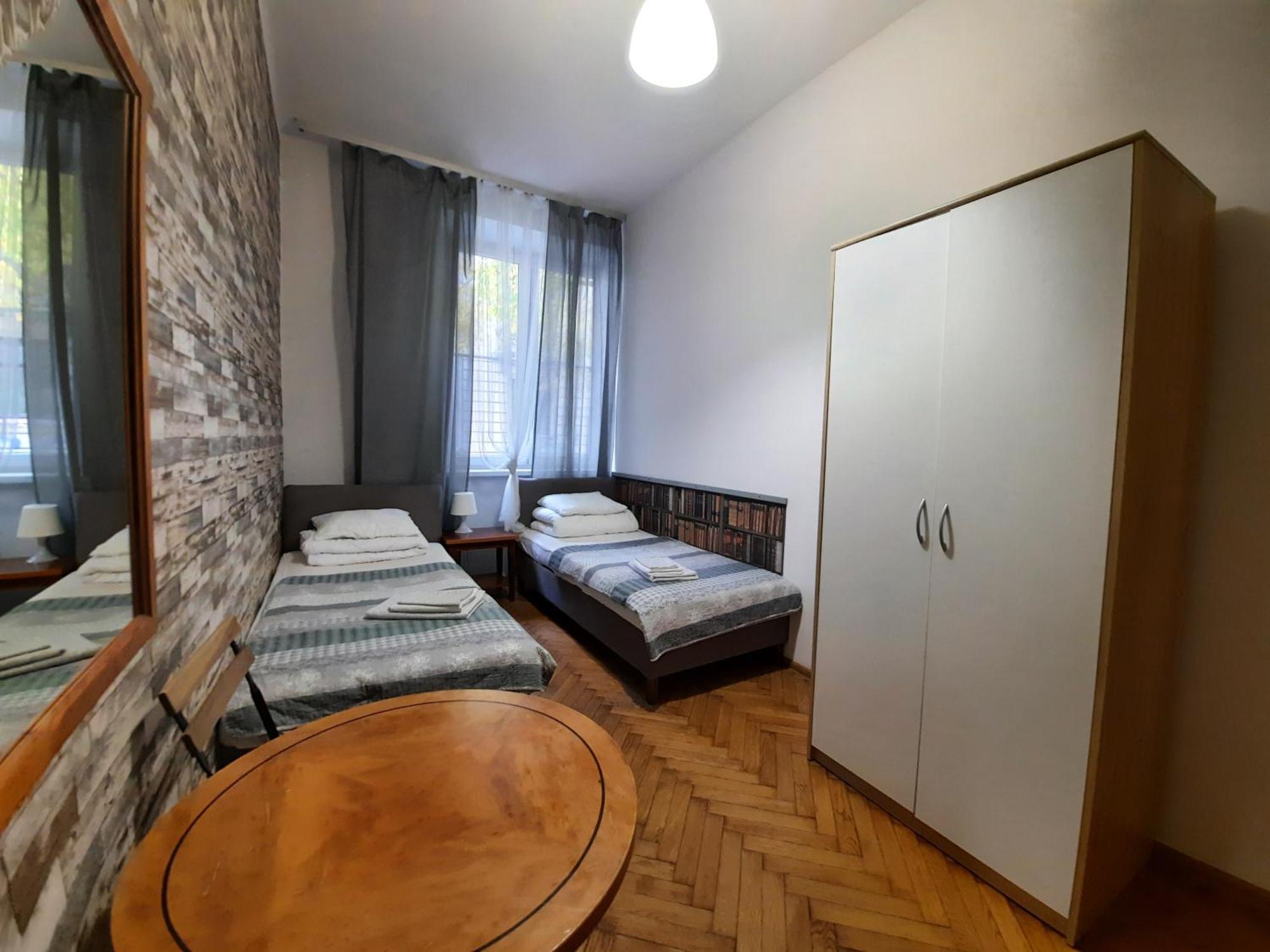 Lorf Hostel&Apartments Краков Экстерьер фото