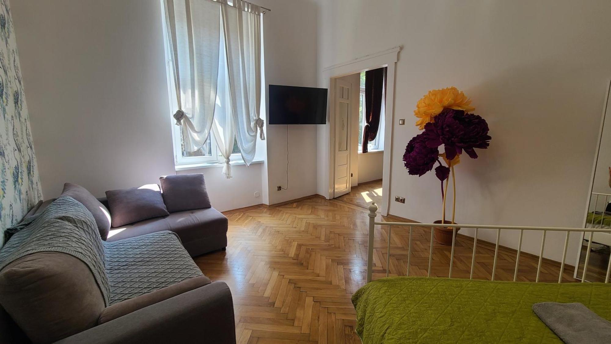 Lorf Hostel&Apartments Краков Экстерьер фото