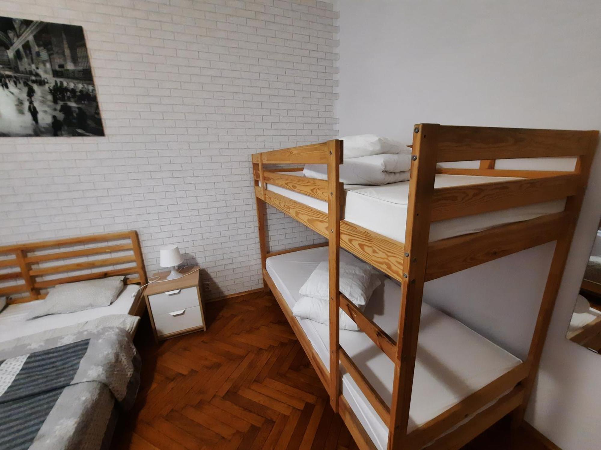 Lorf Hostel&Apartments Краков Экстерьер фото